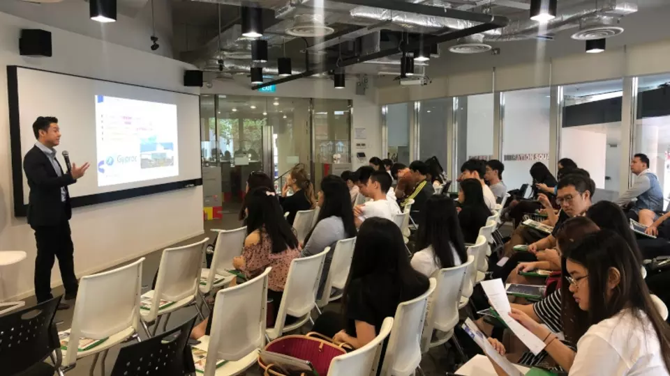 news_productseminar_rafflescollege_04.jpg