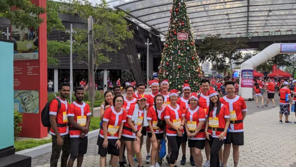 news_santa_run_for_wishes_09.jpg