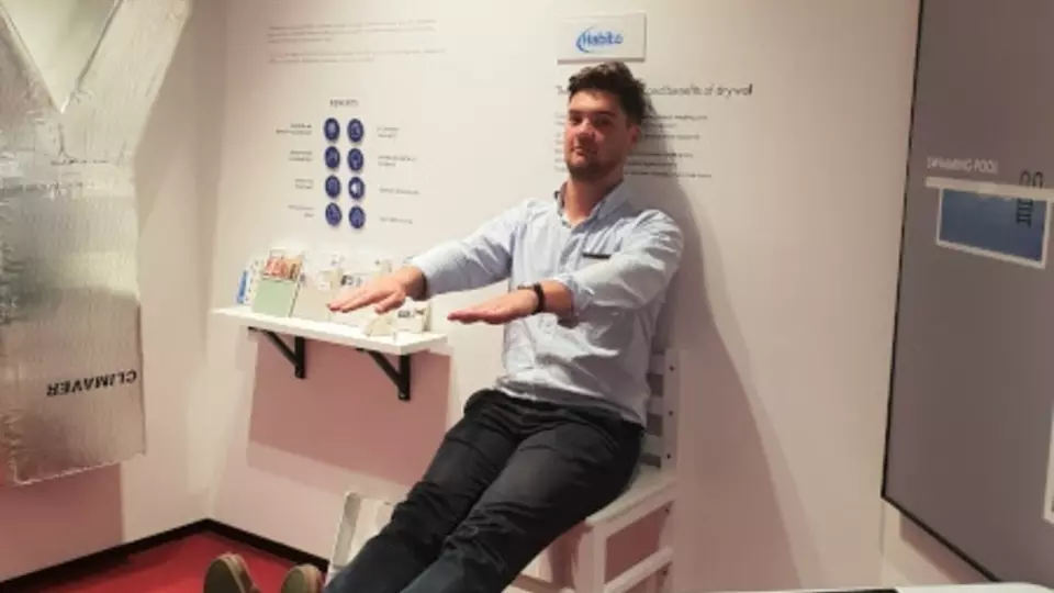 news_studentsvisit_saint-gobain_singapore_06.jpg