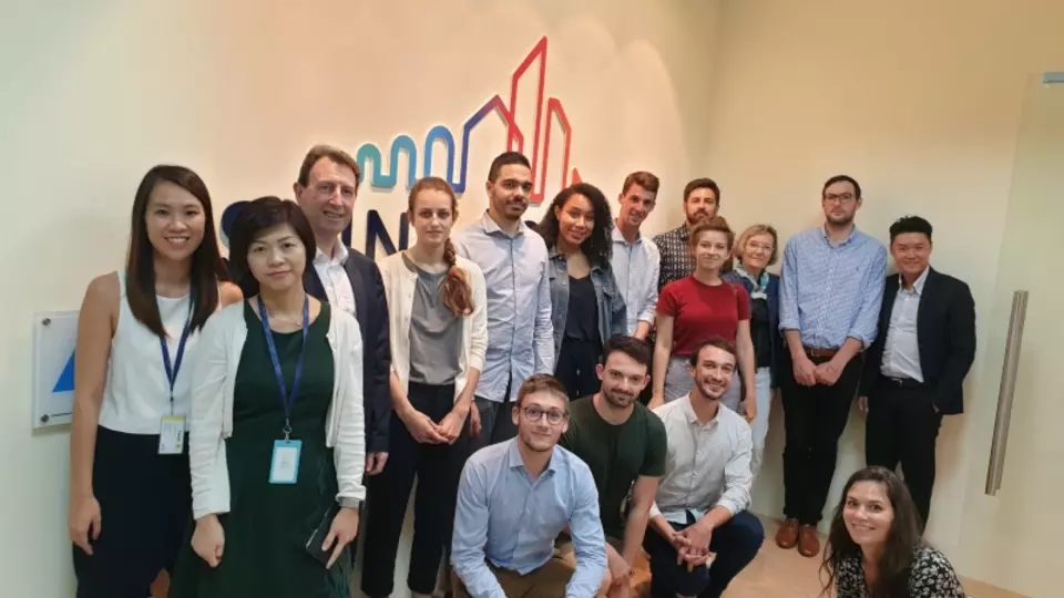 news_studentsvisit_saint-gobain_singapore_09.jpg