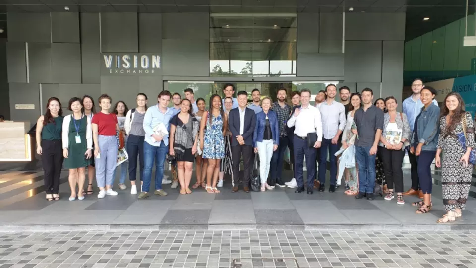 news_studentsvisit_saint-gobain_singapore_10.jpg